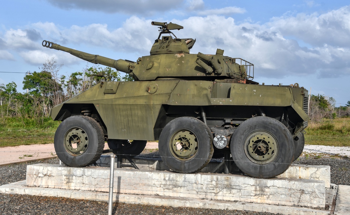 Surinam, EE-9 Cascavel