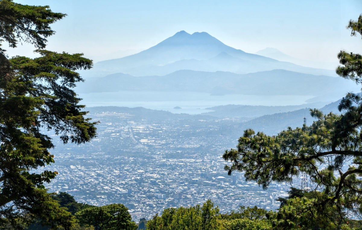 Salwador, Park Narodowy El Boquerón